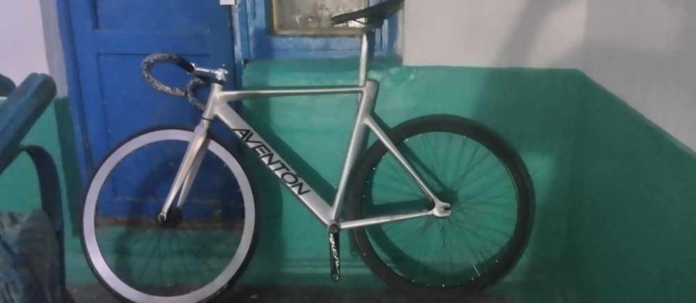 Продам фикс Aventon mataro