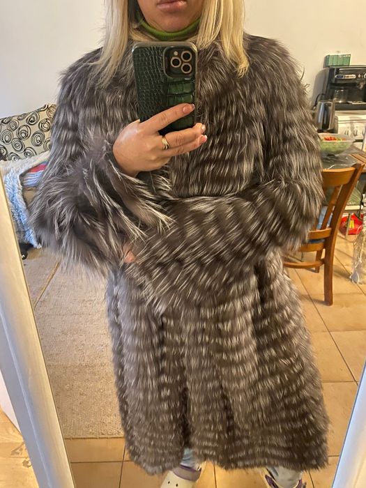 палто от сребърна лисица