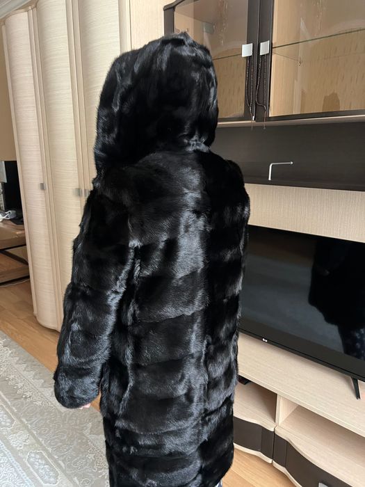 Норковая шуба, черная