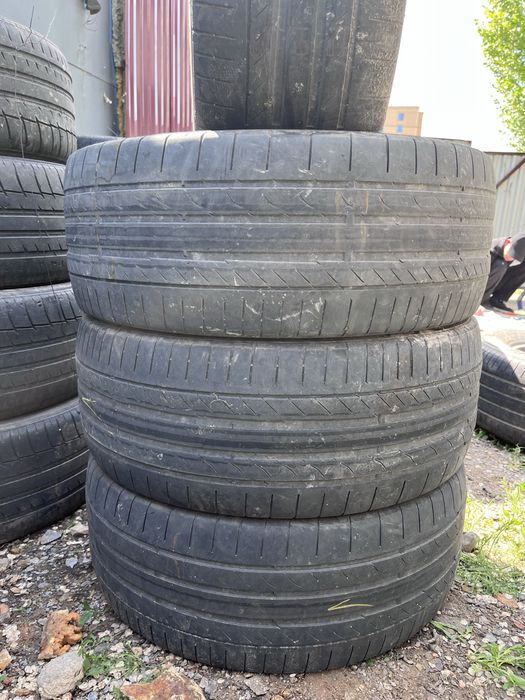 Пара шин  245/45/19