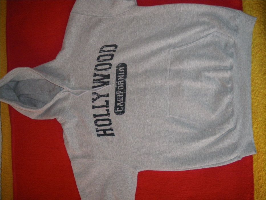 Ватиран суичърт с качулка, нов