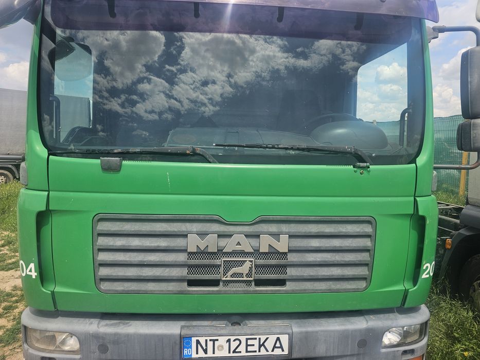 Ușă stânga dreapta bara faruri motor cutie roti faruri camion Man 2009