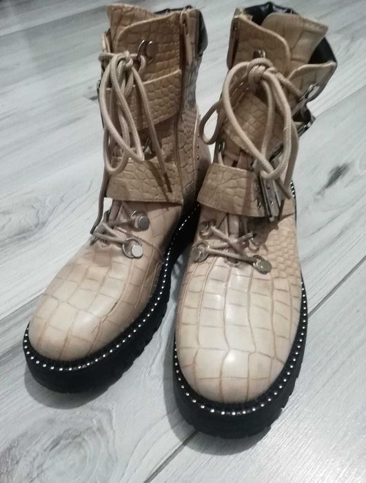 Ghete crem model crocodil mărimea 39 din imitatie piele Punk Rock
