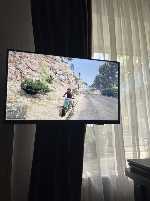 Play station 4 pro 1tb