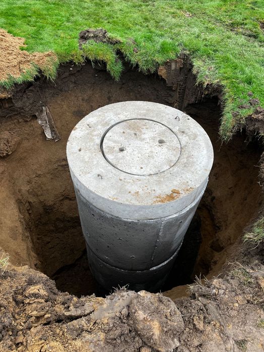 Услуги с багер Пазарджик изграждане  на септични ями