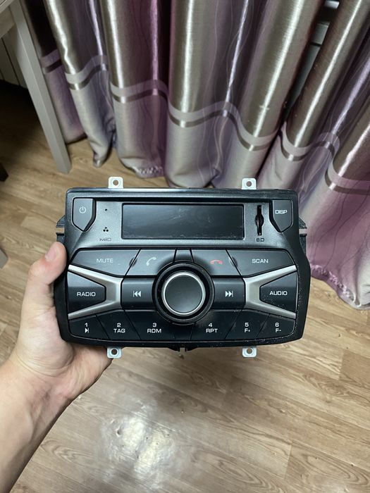 Магнитола Веста заводской