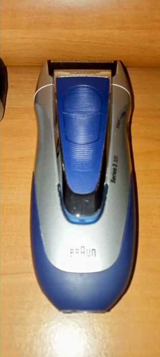 Mașina de bărbierit Braun