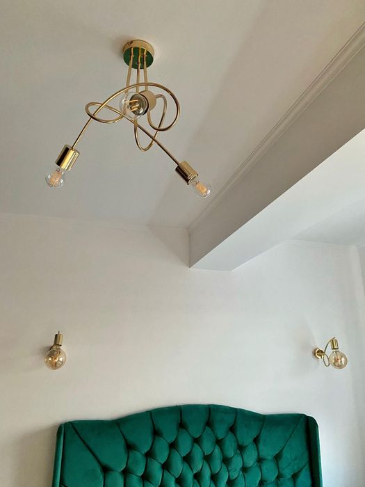 Set dormitor lustra + 2 aplici aurii cu becuri lexman incluse