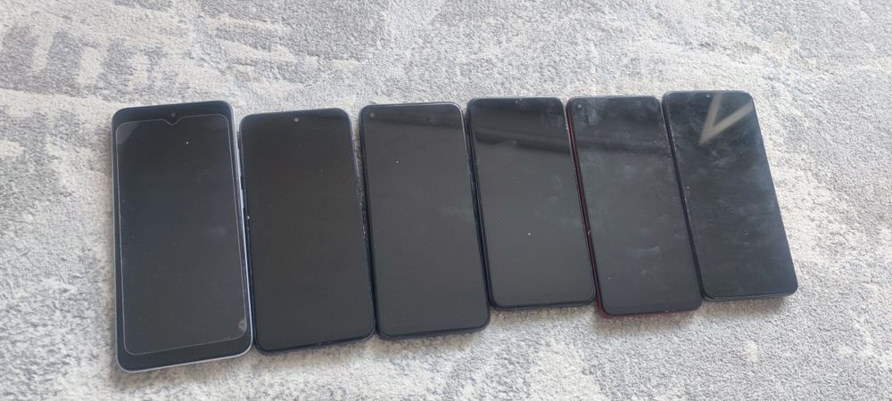 Продам телефоны все рабочие СРОЧНО!!