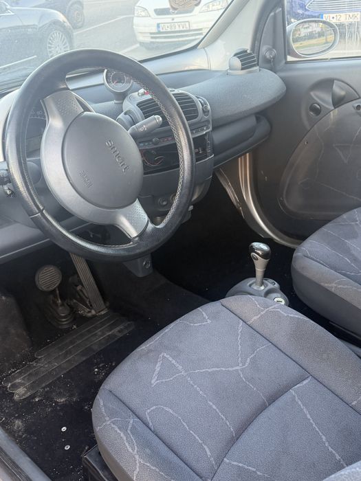 Dezmembrez Smart Fortwo pe benzină