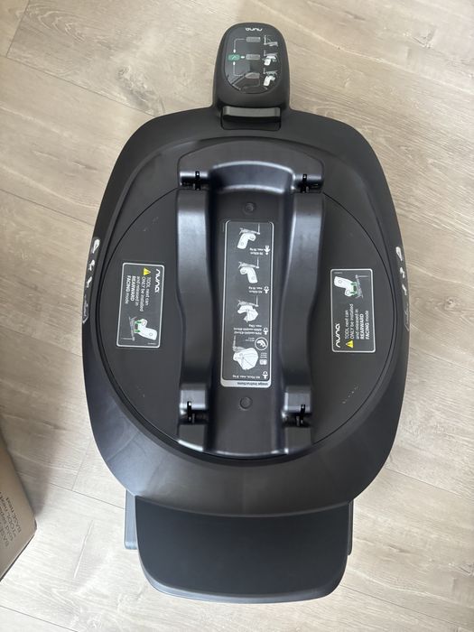 Nuna TODL NEXT + ISOFIX база | Caviar (черен) | Отлично състояние