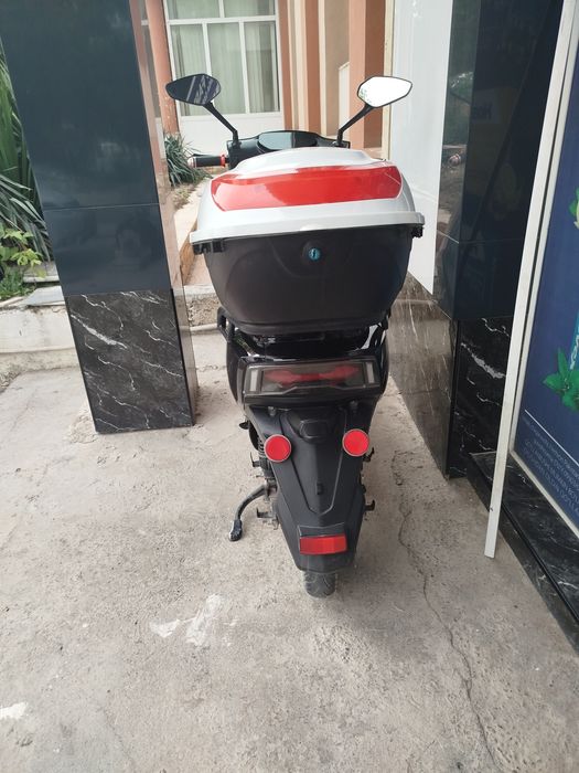 Скутер сотилади айби йўқ 5 та янги аккулмулятор қуйилган