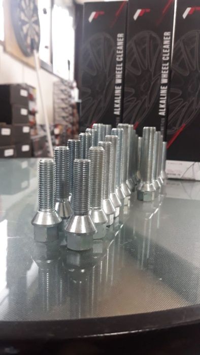 Prezoane, surub roata de diferite lungimi  Audi/VW/BMW/Mercedes