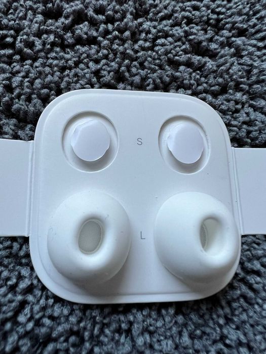 Vând căști Apple AirPods Pro 1