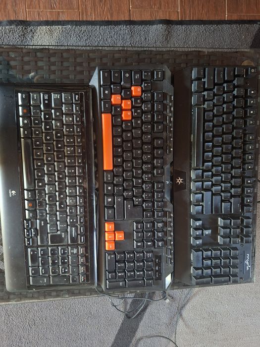 Vand 3 tastaturi