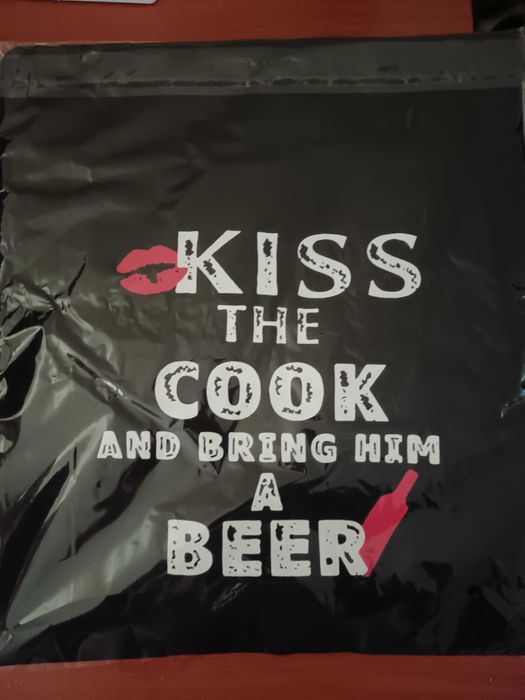 Vind joc de ruletă și șorț de bucătărie