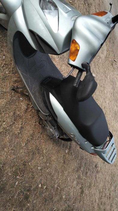 Vamd sau schimb scuter 125 cu cross de 125