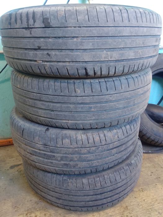 Продам покрышки 225.60р18