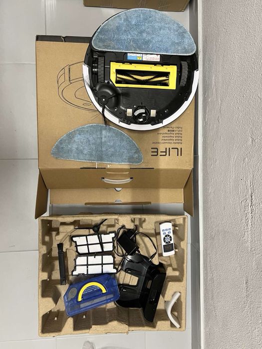 Прахосмукачка робот ILIFE V7S plus