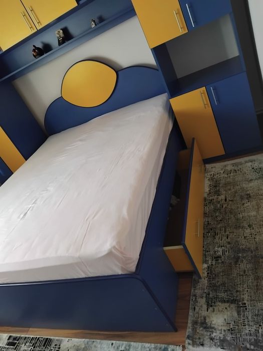 Vând modila de dormitor