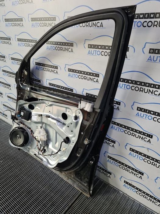 Usa Dreapta Fata Mercedes ML W164 Facelift 2008 - 2011 SUV 4 Usi NEGRU (820) FĂRĂ GEAM