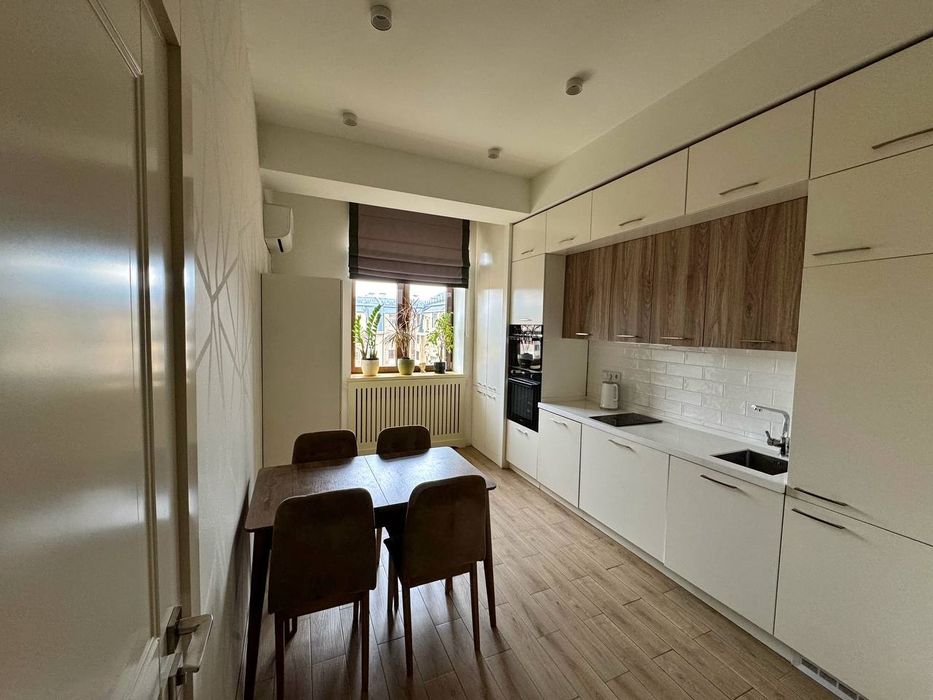 Квартира продается 4/8/9 на жк Parisien