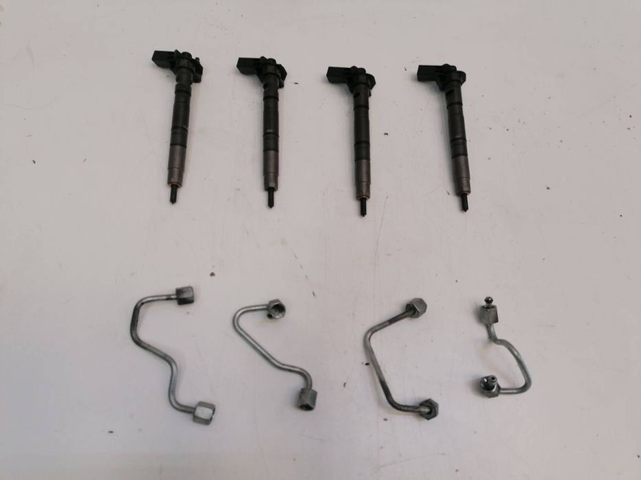 Injector injectoare Audi A4 B8 A5 A6 C6 2.0 CAG  B6 Golf 6 03L 130 277