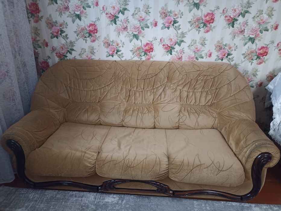Продам диван в хорошем состоянии