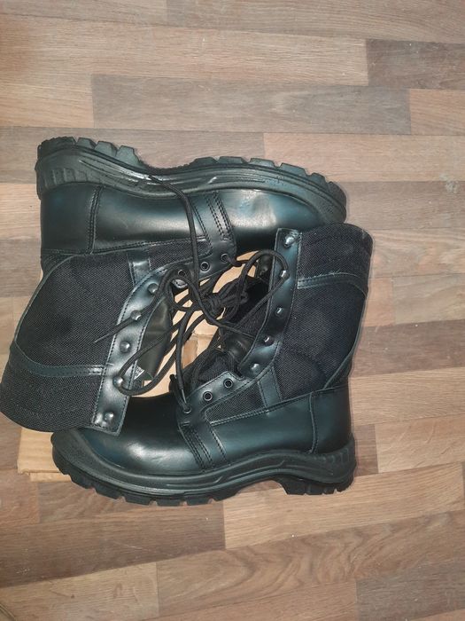 Продам кожанный берцы