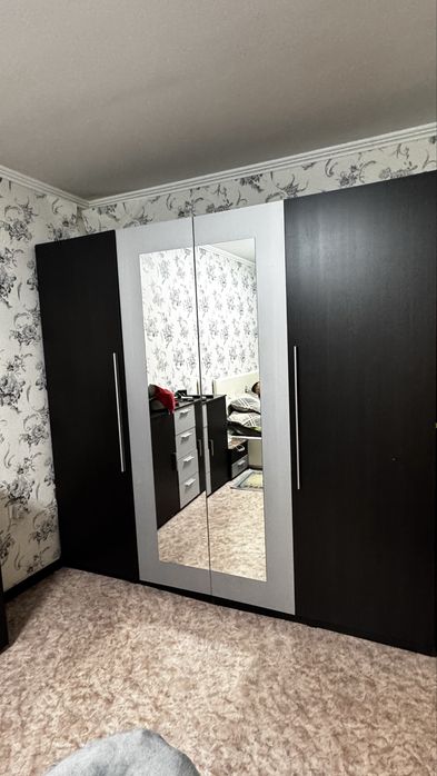 Продам спальный гарнитур