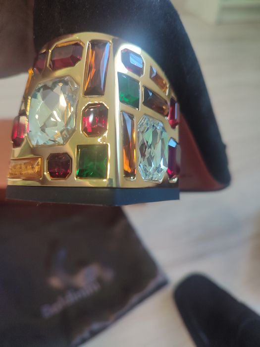 Продам новые туфли baldinini 40-41