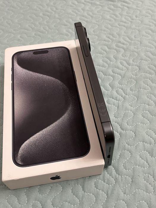 Продается iPhone 15 Pro Max 256Gb