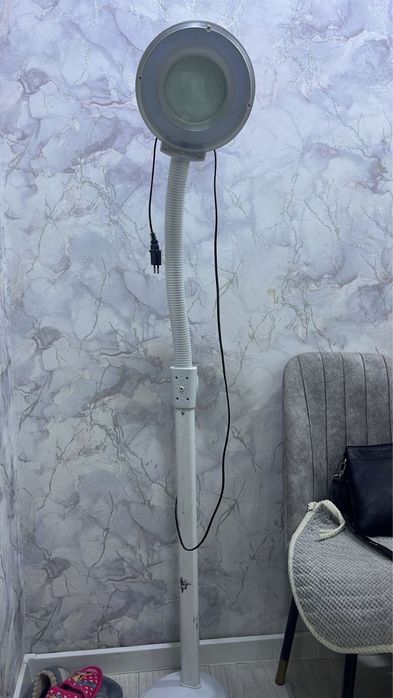 Продам лампу новая