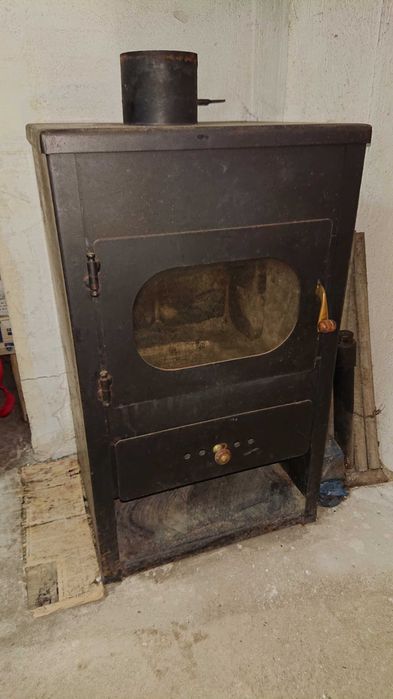 ПЕЧКА НА ДЪРВА за РОМАНТИЧНА атмосфера