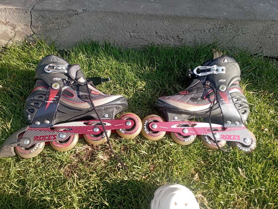 Роликовые коньки