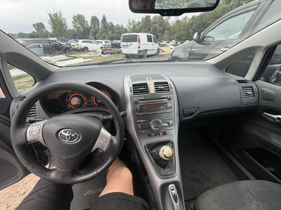 Toyota Auris 2007г 2.2 177 кс НА ЧАСТИ