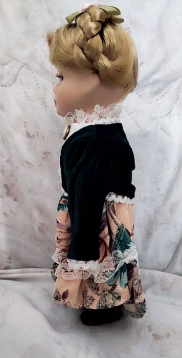 Порцеланова кукла