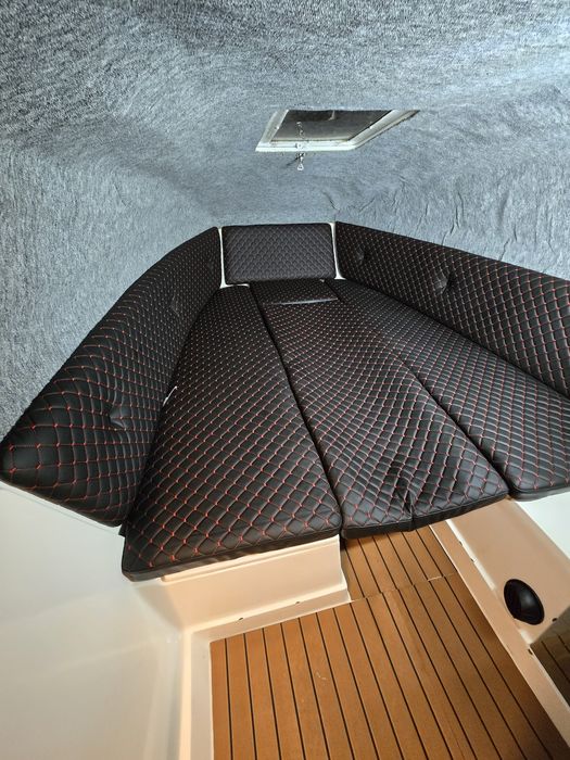 Ambarcatiune Beta Max