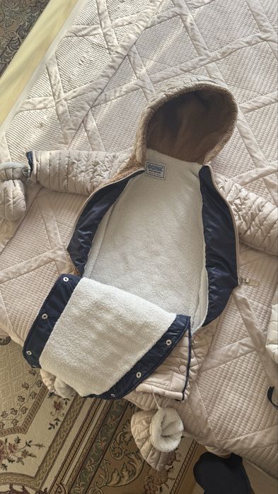 Продам комбинезон демисезонный