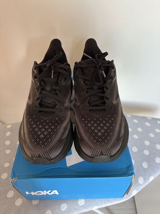 Hoka Clifton 9**