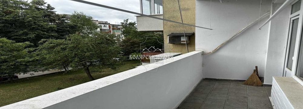 Новообзаведен двустаен в кв. Бузлуджа