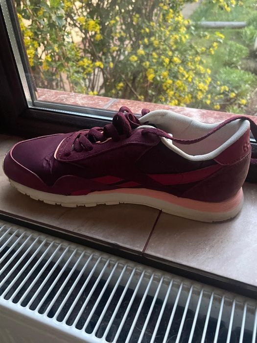 Adidași Reebok originali piele întoarsă – stare foarte bună