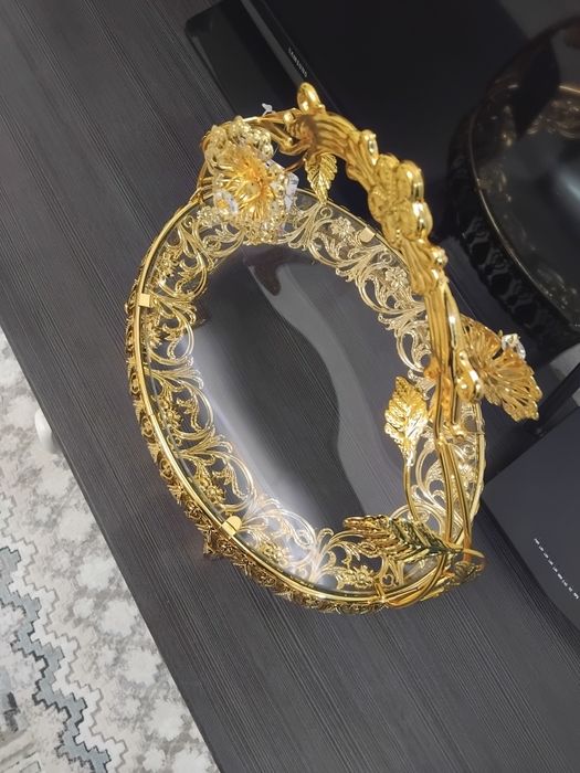 Посуды красивые.