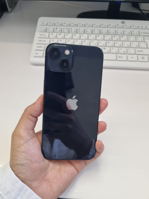 Продам Iphone 13