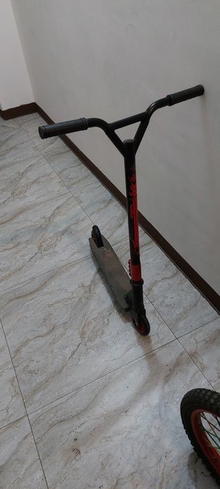 Трюковый самокат.