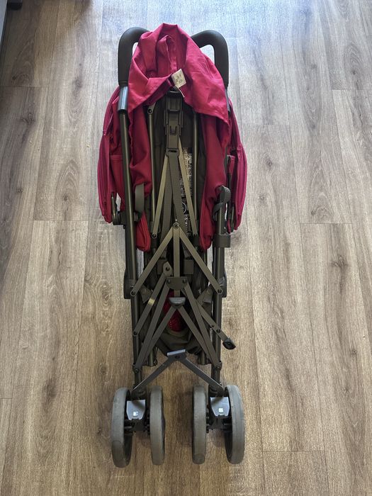 Продам коляску chicco