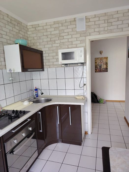 Сдам 2 ком квартиру в районе Достык молла