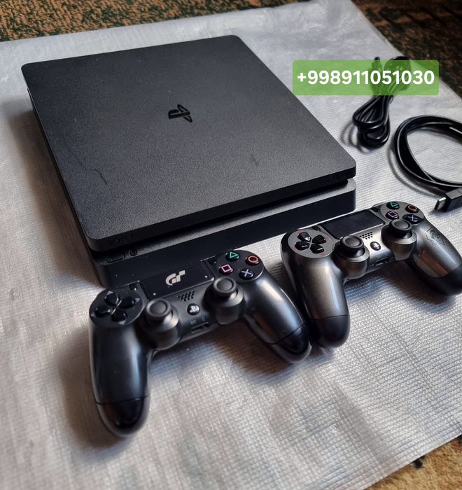 PS4 slim + Top Games