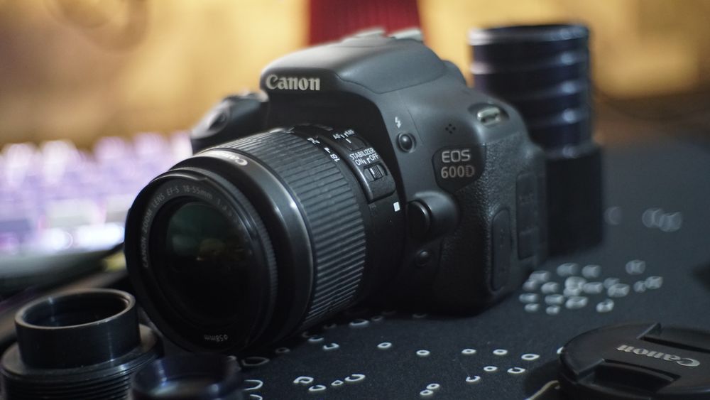 canon 600d продам