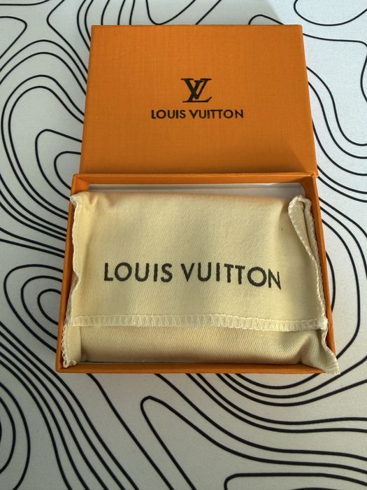 Louis Vuitton cardholder alb